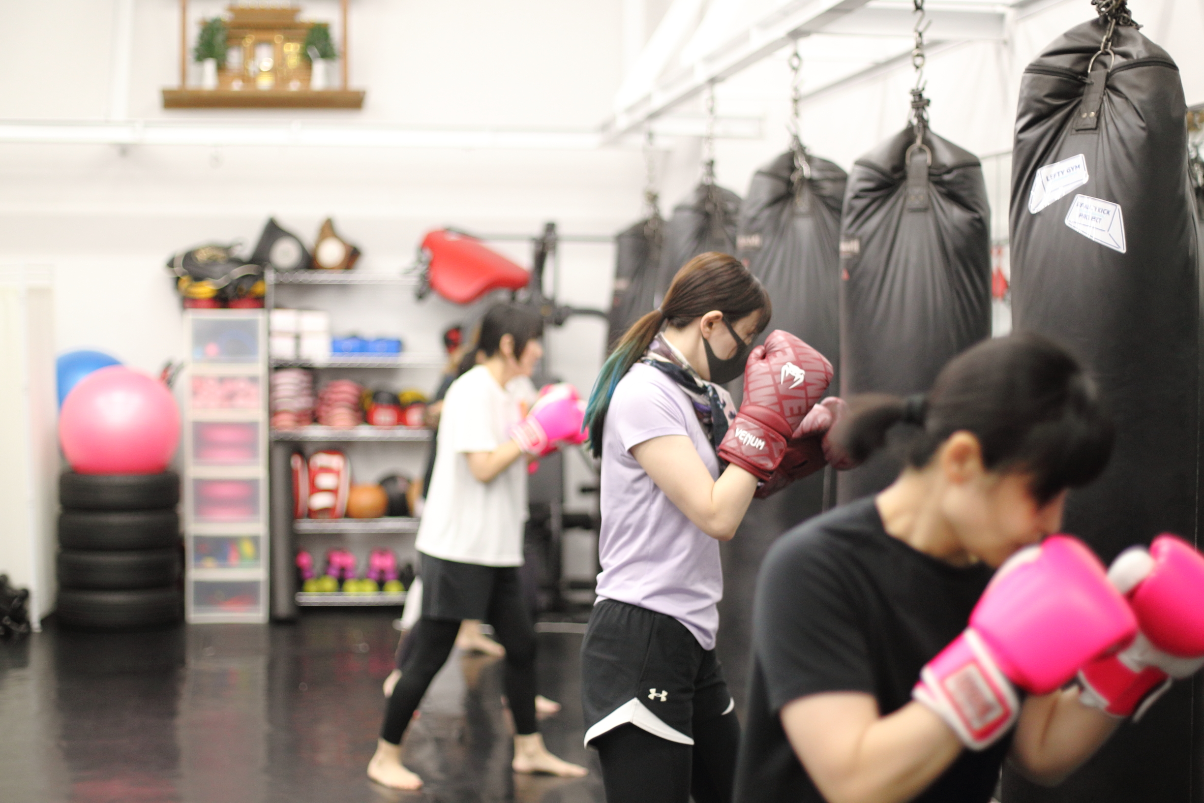 LEFTY GYM