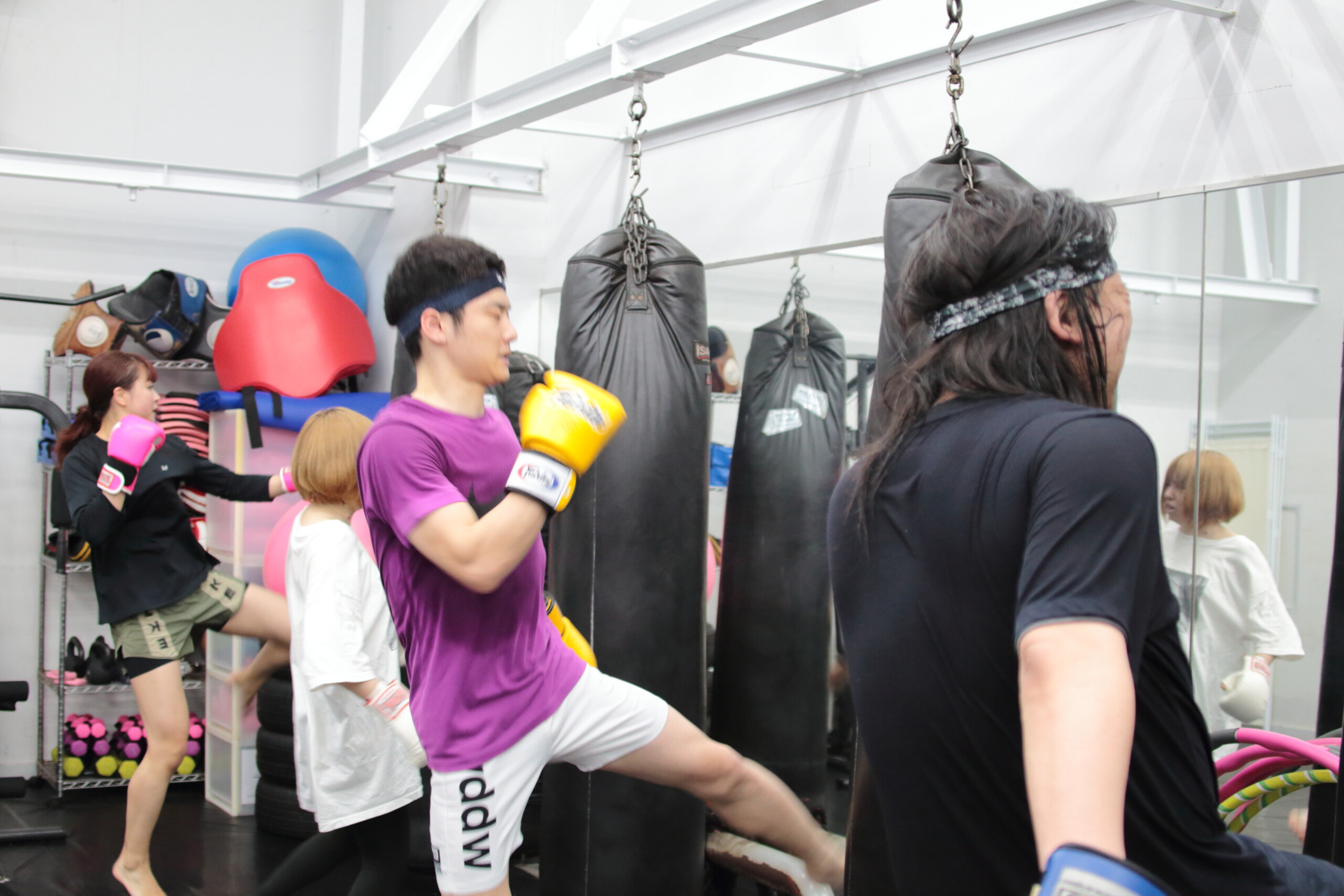 LEFTY GYM