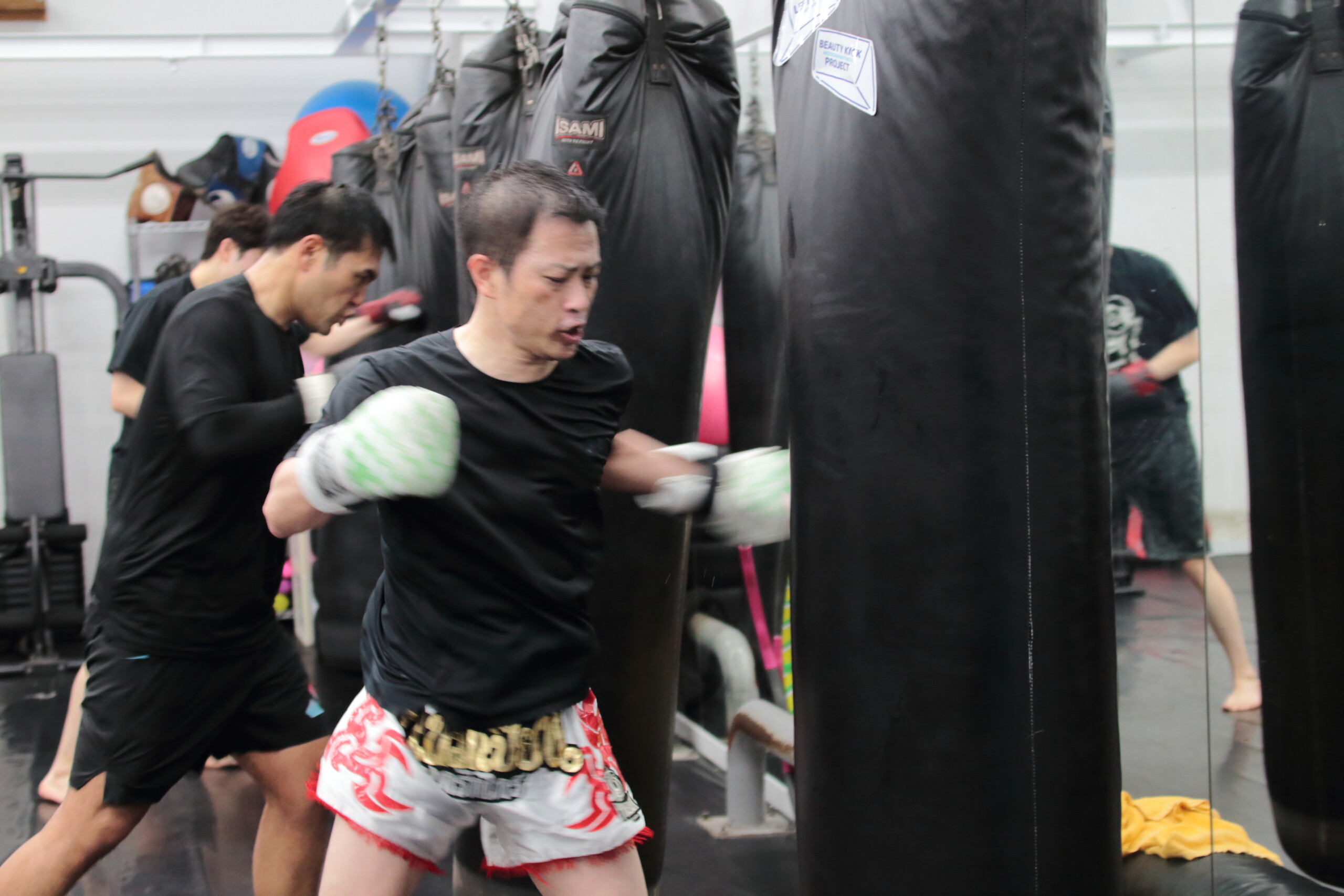 LEFTY GYM