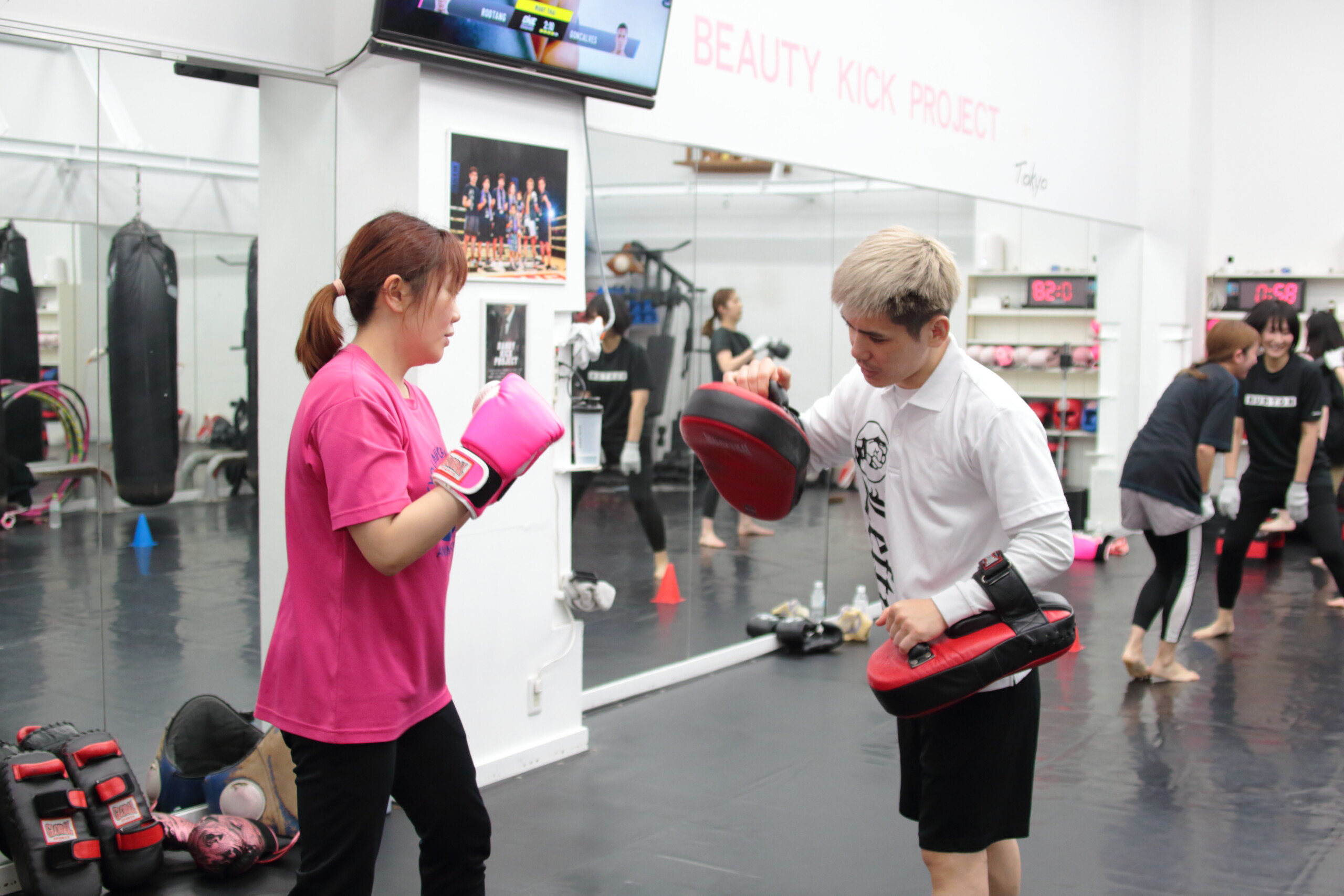 LEFTY GYM