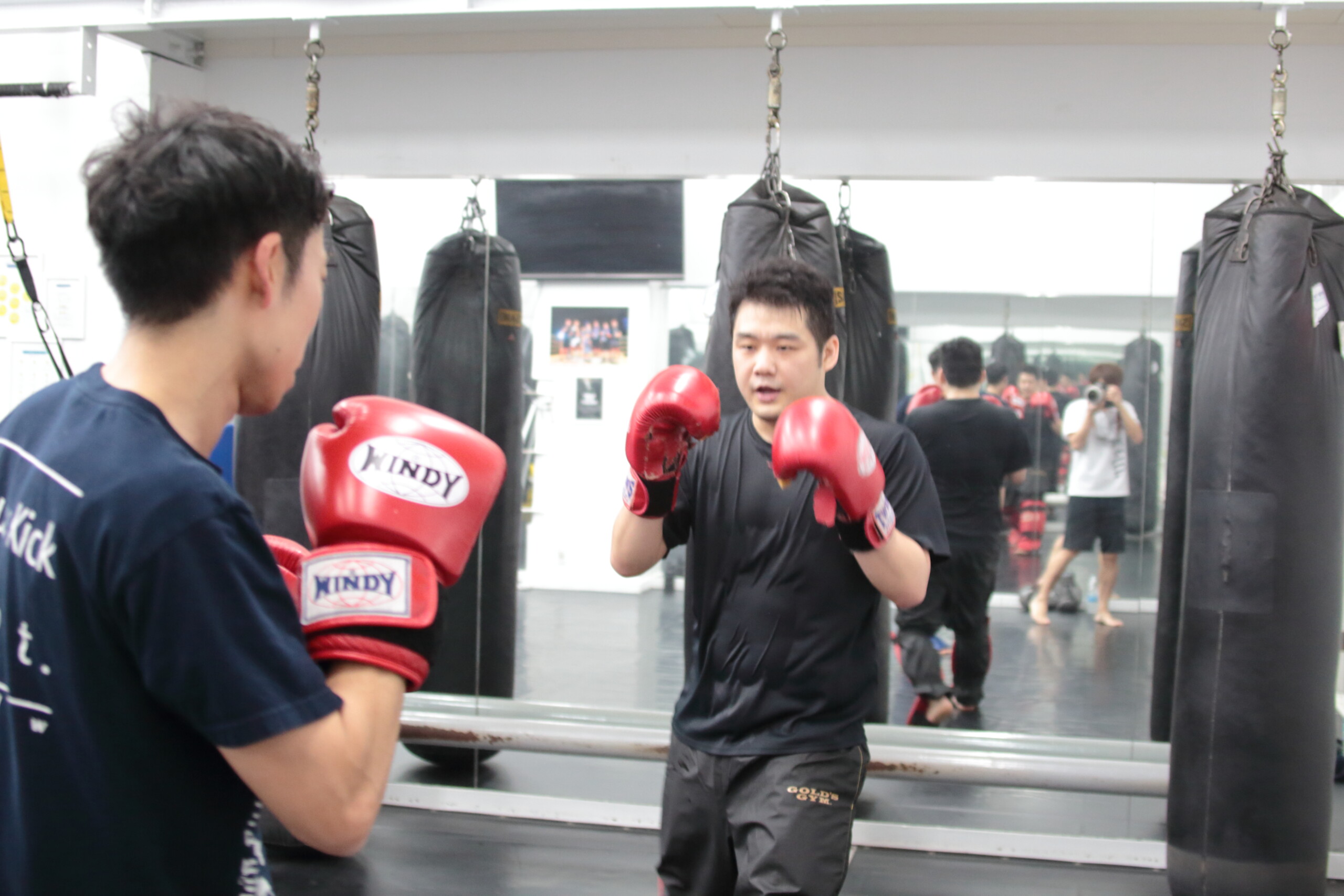 LEFTY GYM