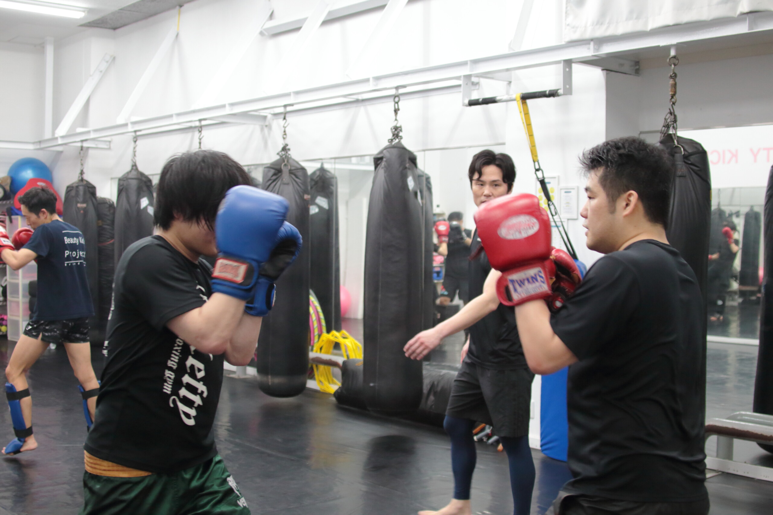 LEFTY GYM