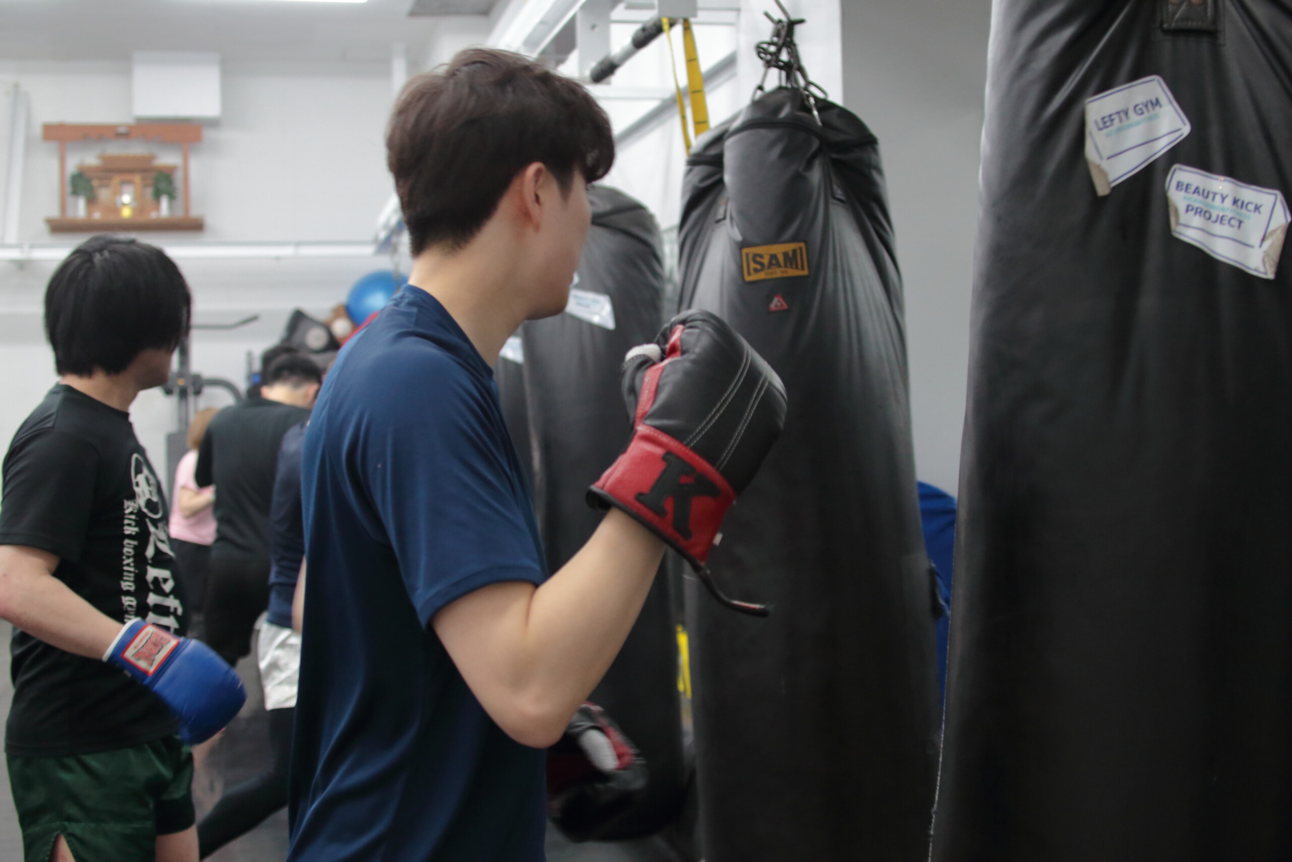 LEFTY GYM