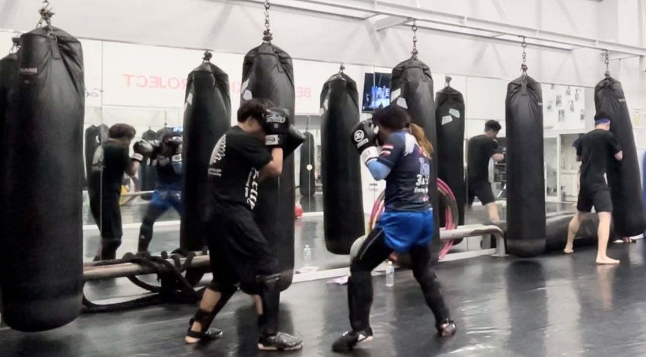 LEFTY GYM