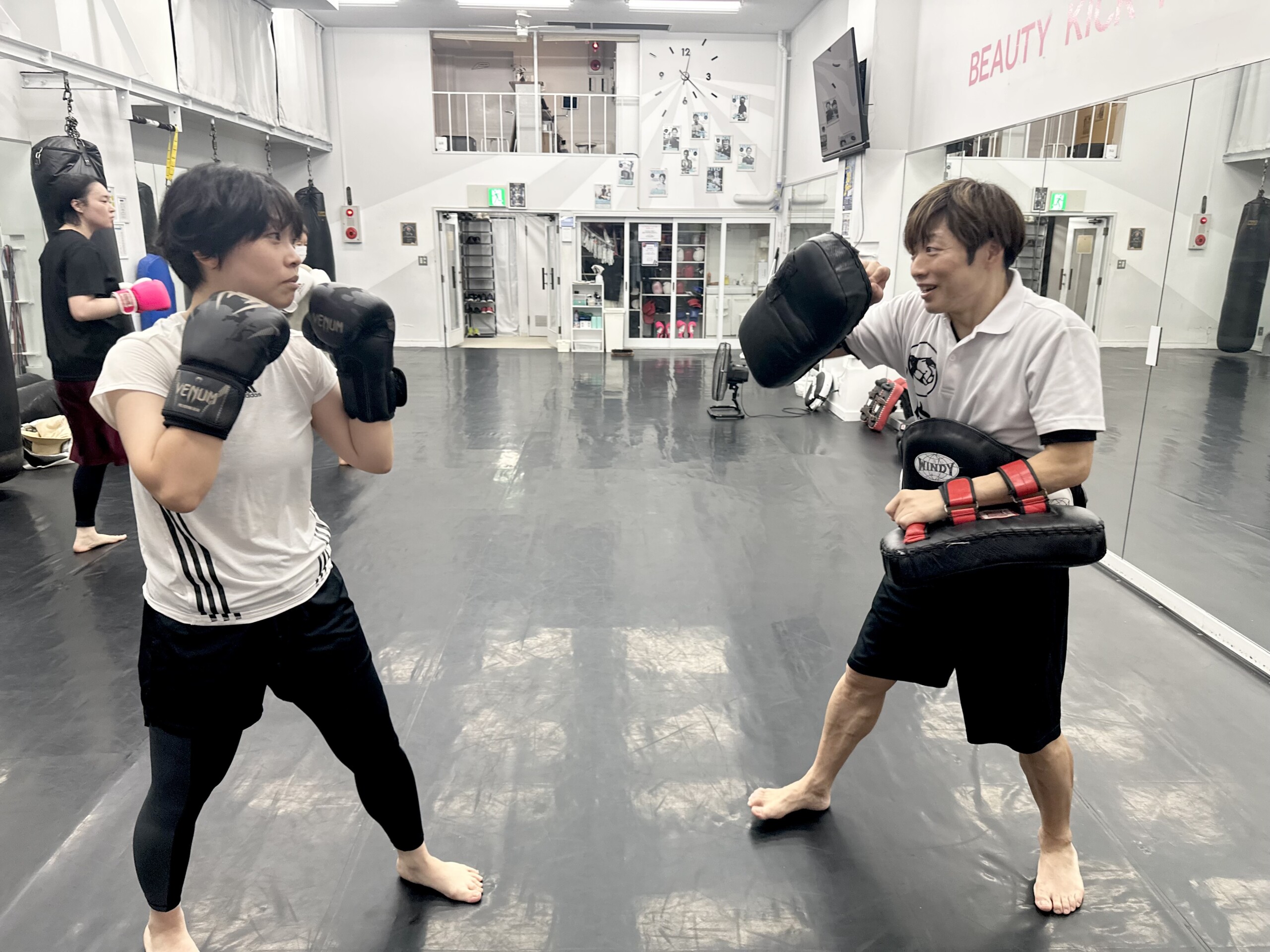 LEFTY GYM