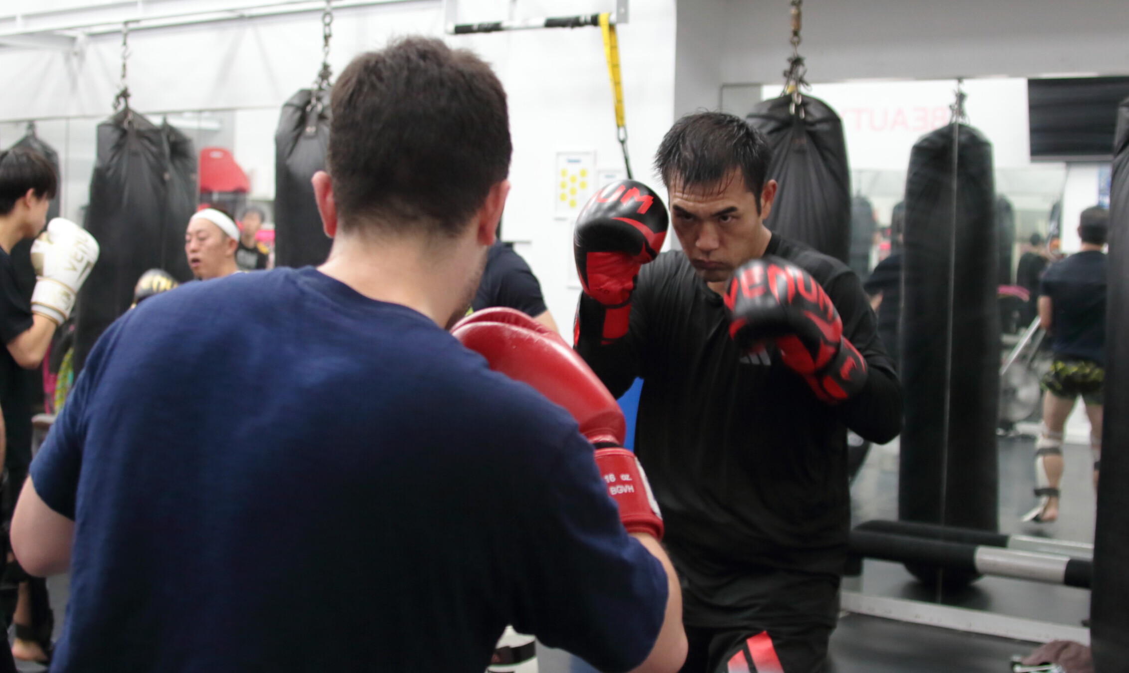 LEFTY GYM